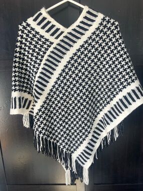 PONCHO | Women knitted poncho